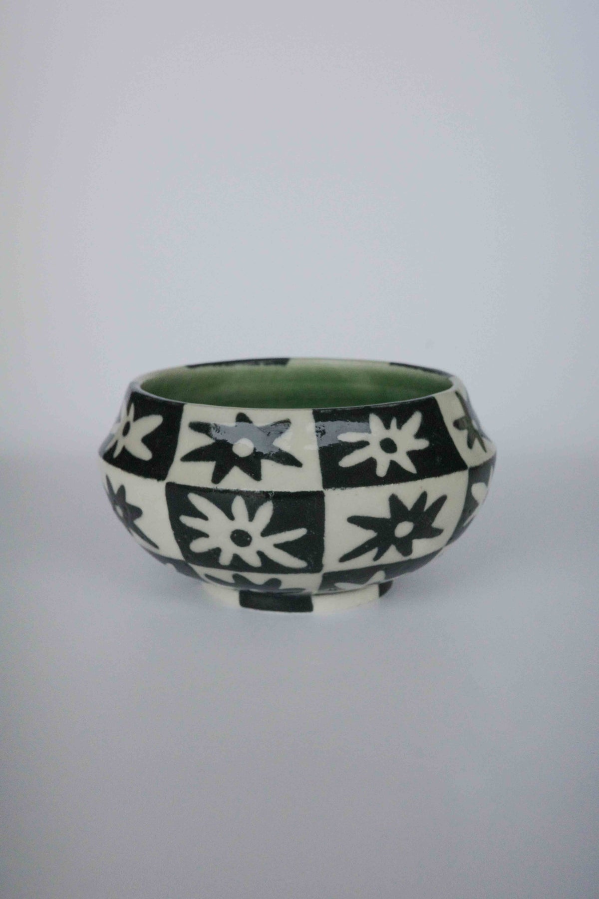 flower check cup